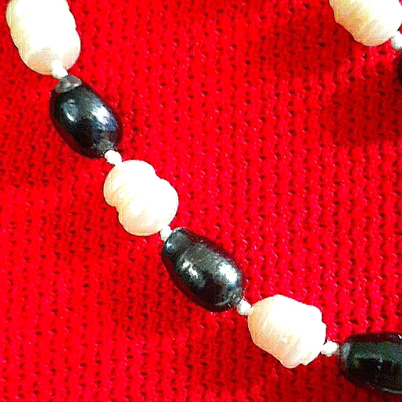 FINAL SALE 44" Tahitian Baroque pearl necklace. - Picture 7 of 8